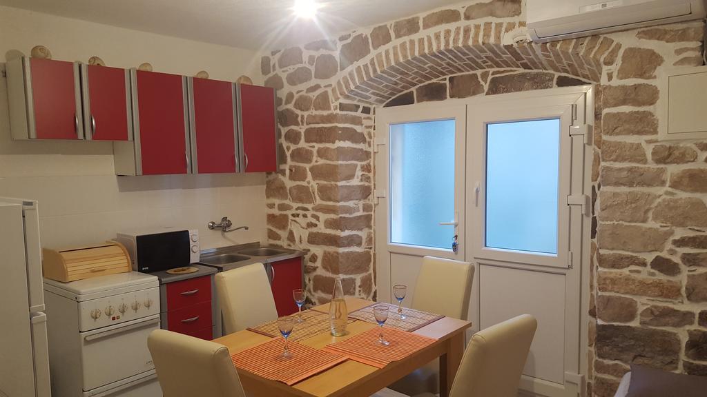 Holiday House Popovic Sucuraj Bagian luar foto