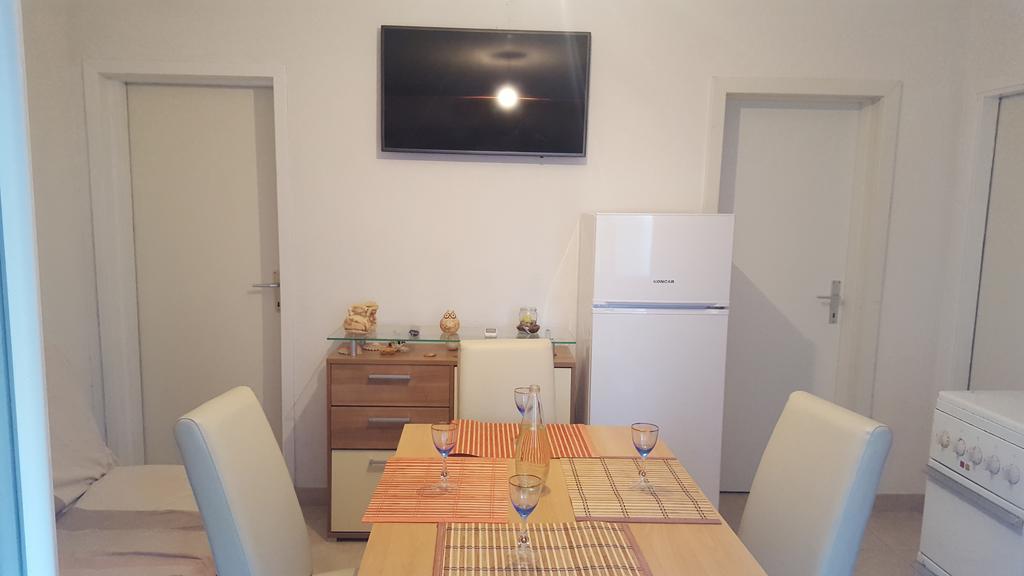 Holiday House Popovic Sucuraj Bagian luar foto